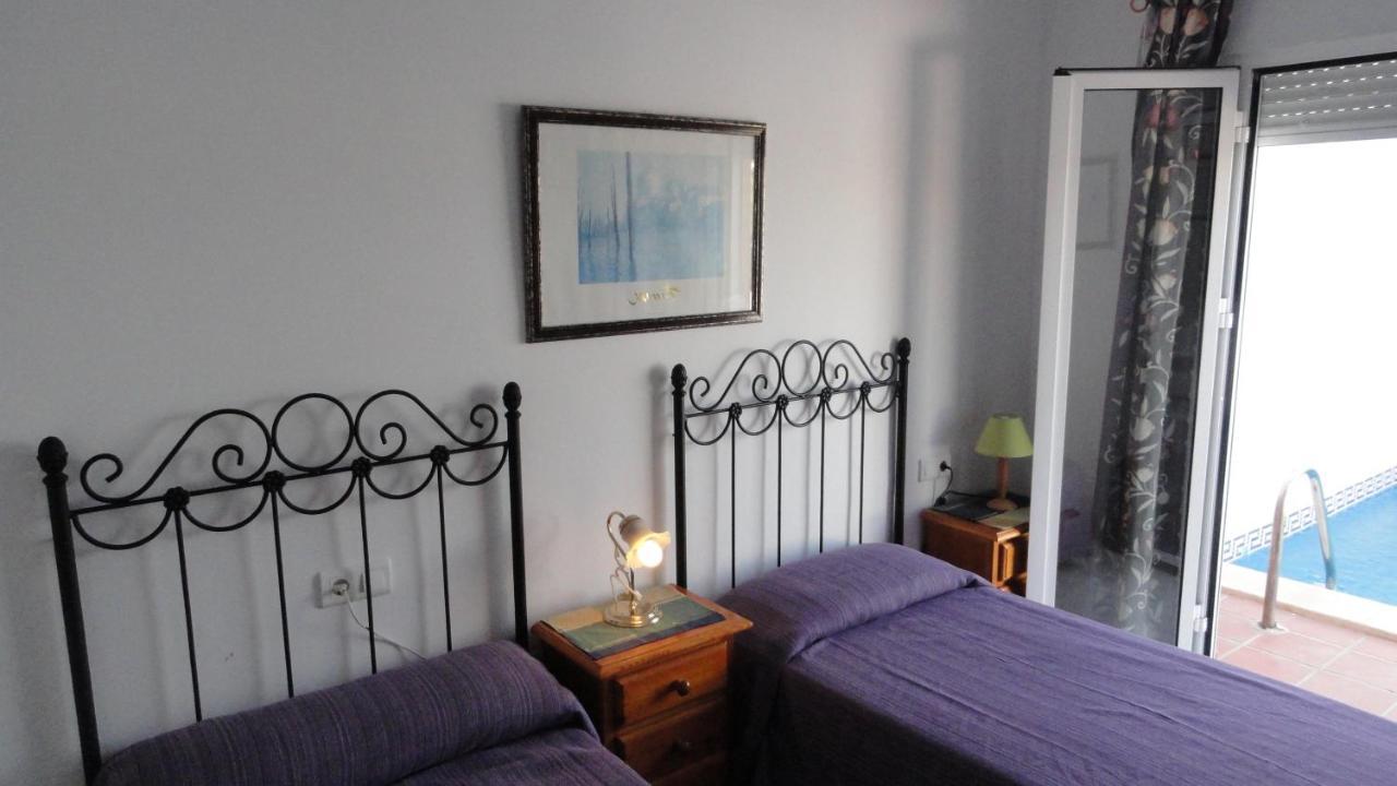 Spacious Family Villa Aljamar 8A Нерха Екстериор снимка