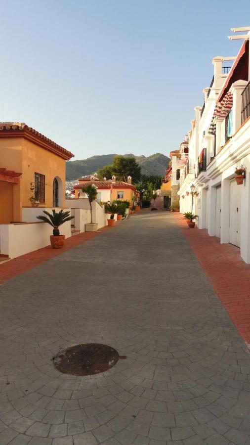 Spacious Family Villa Aljamar 8A Нерха Екстериор снимка