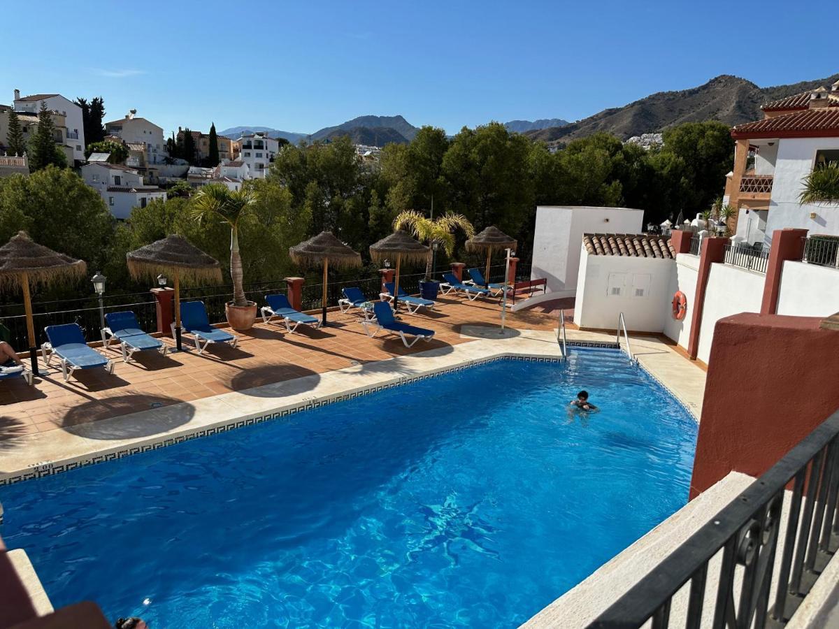 Spacious Family Villa Aljamar 8A Нерха Екстериор снимка