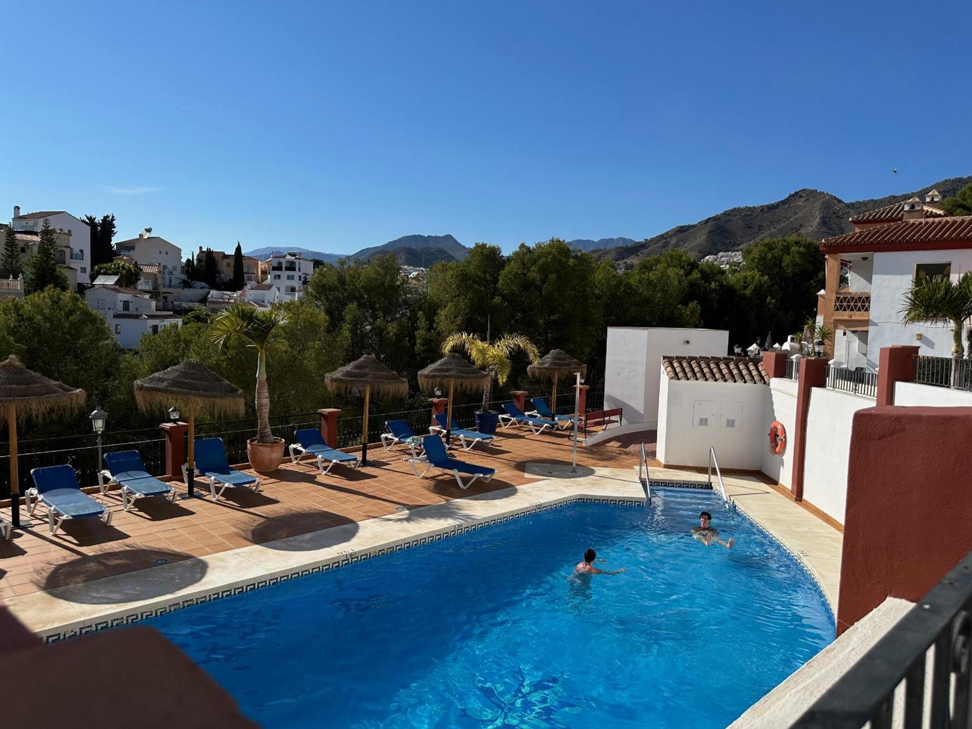 Spacious Family Villa Aljamar 8A Нерха Екстериор снимка