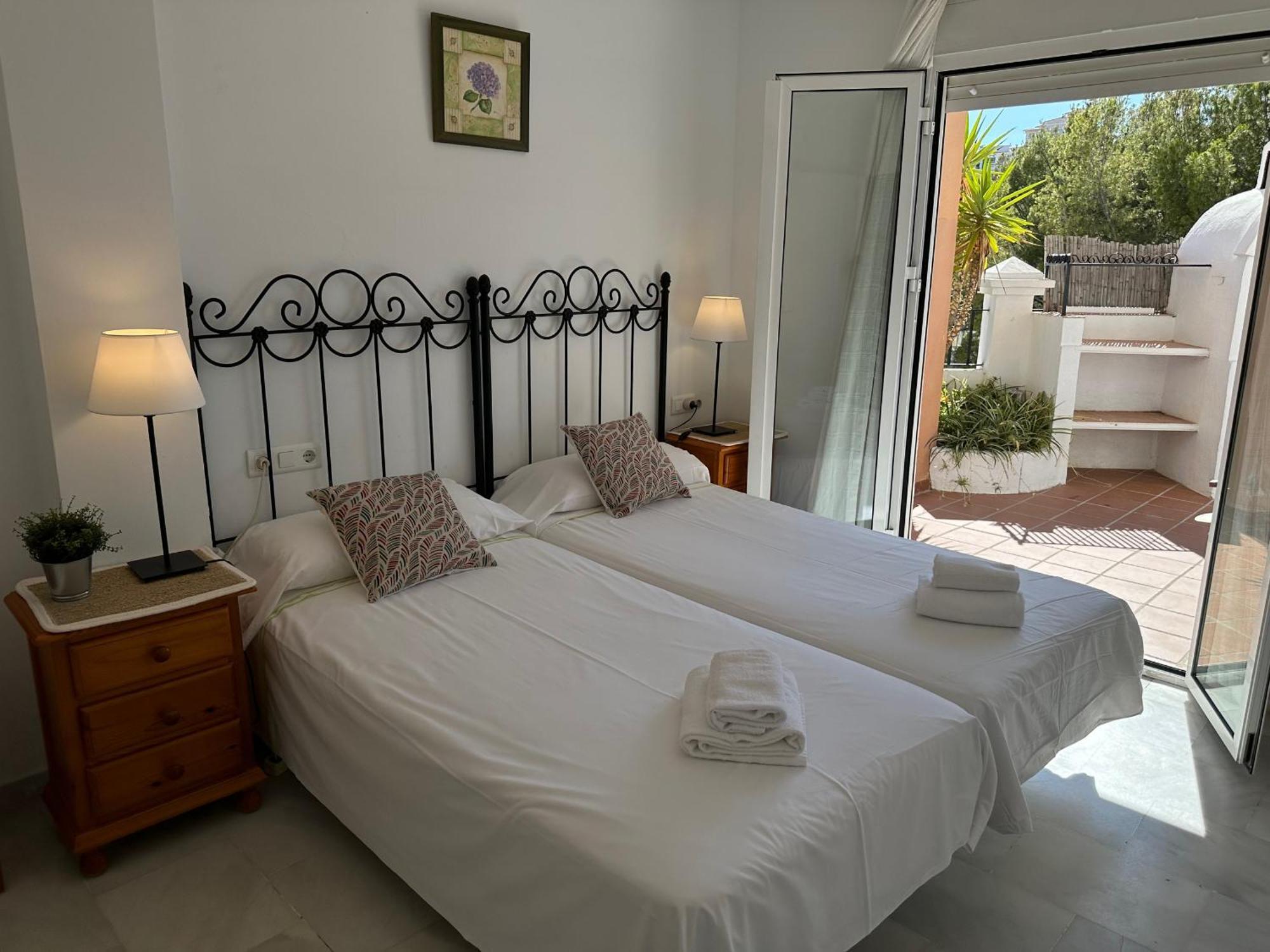 Spacious Family Villa Aljamar 8A Нерха Екстериор снимка